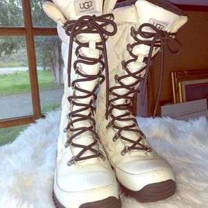 Like New Ugg Snow Boots in White and Baby Pink